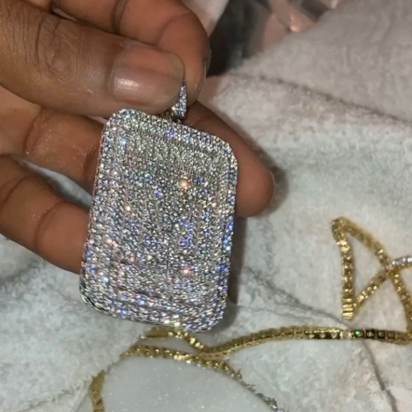 vs1 Other - Money Team Pentdant